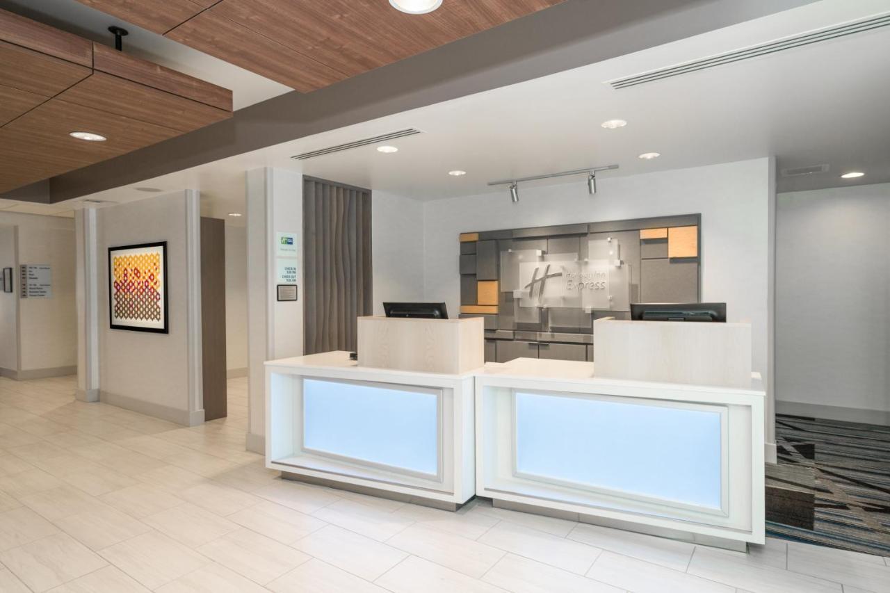 Holiday Inn Express Radcliff Fort Knox By Ihg Exterior photo